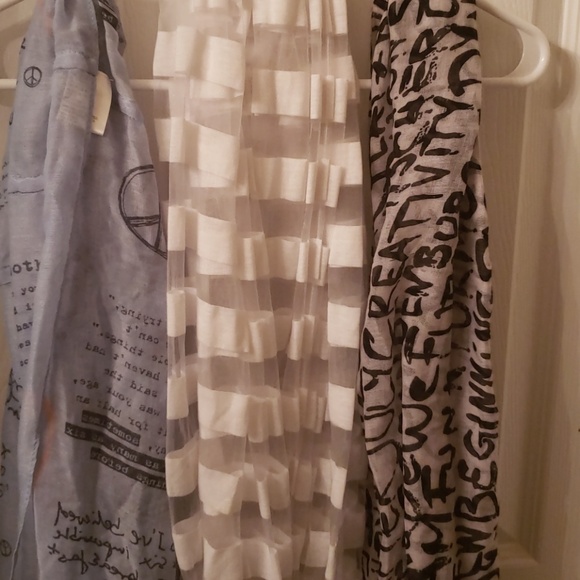 Scarves - Picture 4 of 4